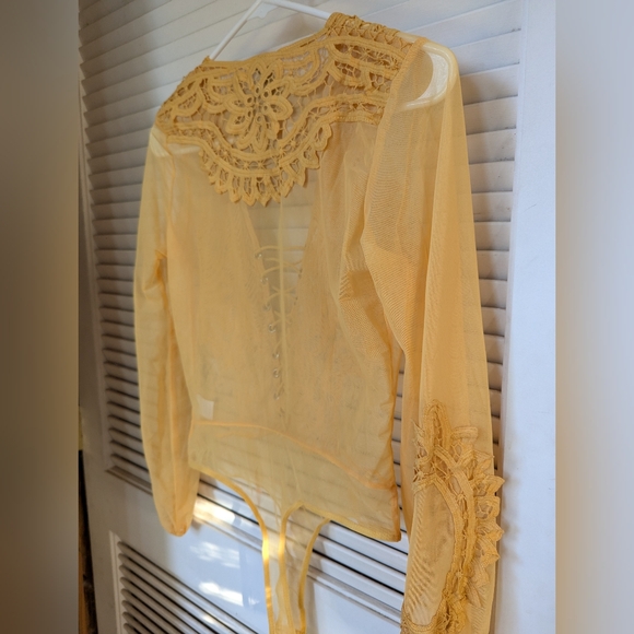 Windsor Mustard Yellow Sheer Lace Bodysuit size Small - Picture 10 of 12